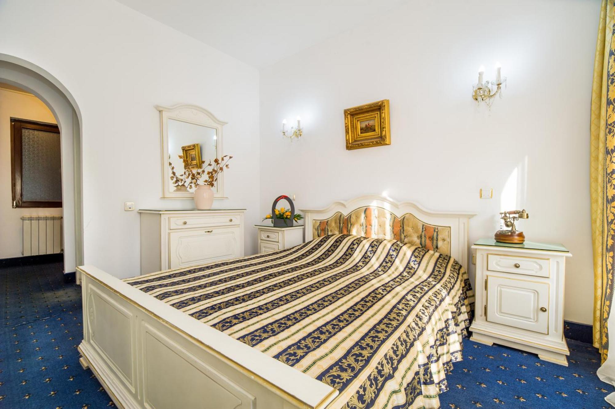 Hotel Carpati Imparatul Romanilor Bucharest Room photo